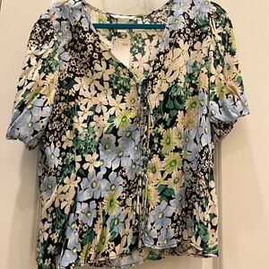H&M floral top NWT